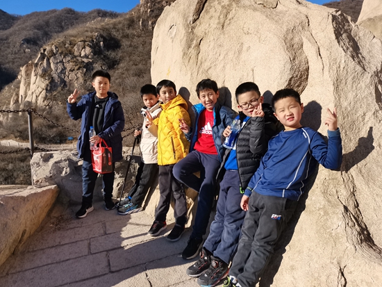 登山隊(duì)員供圖。